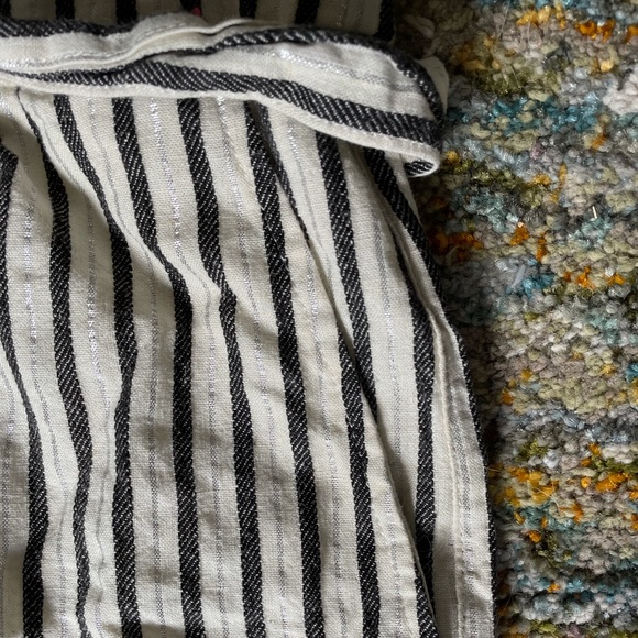 Dynamite Paper-bag Shorts - Picture 3 of 4